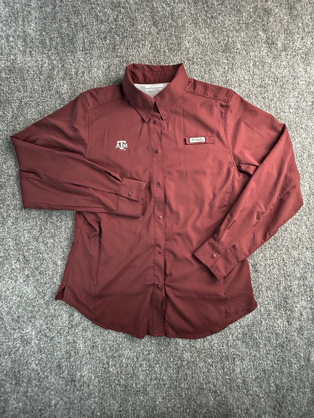 Columbia PFG Texas A&M Aggies Omni-Shade Fishing Shirt Women's Medium